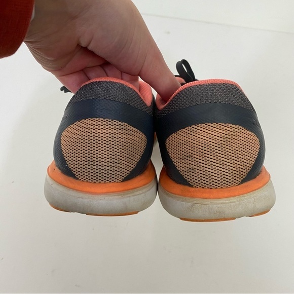 Nike Flex 2016 Run Orange Grey athletic running shoes - Picture 4 of 8